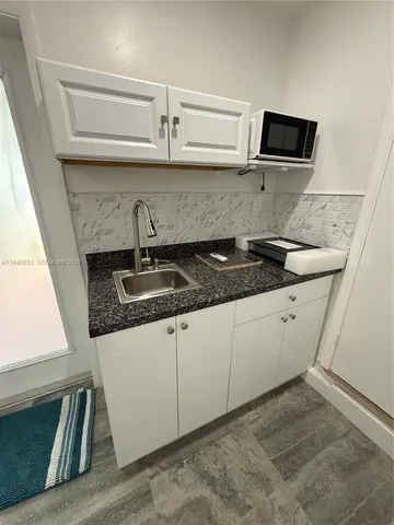 $1,300 | 545 Northwest 20th Street, Unit 2, Homestead, FL 33030