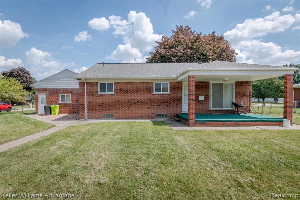 33401 Defour Drive Sterling Heights, MI 48310 - Photo 2 of 38