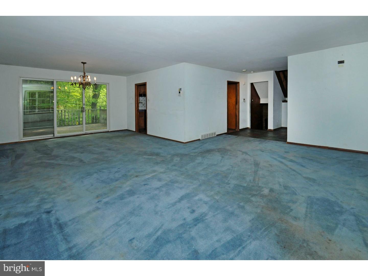 1009 Delene Road Rydal, PA 19046 - Photo 2 of 25 Living Room