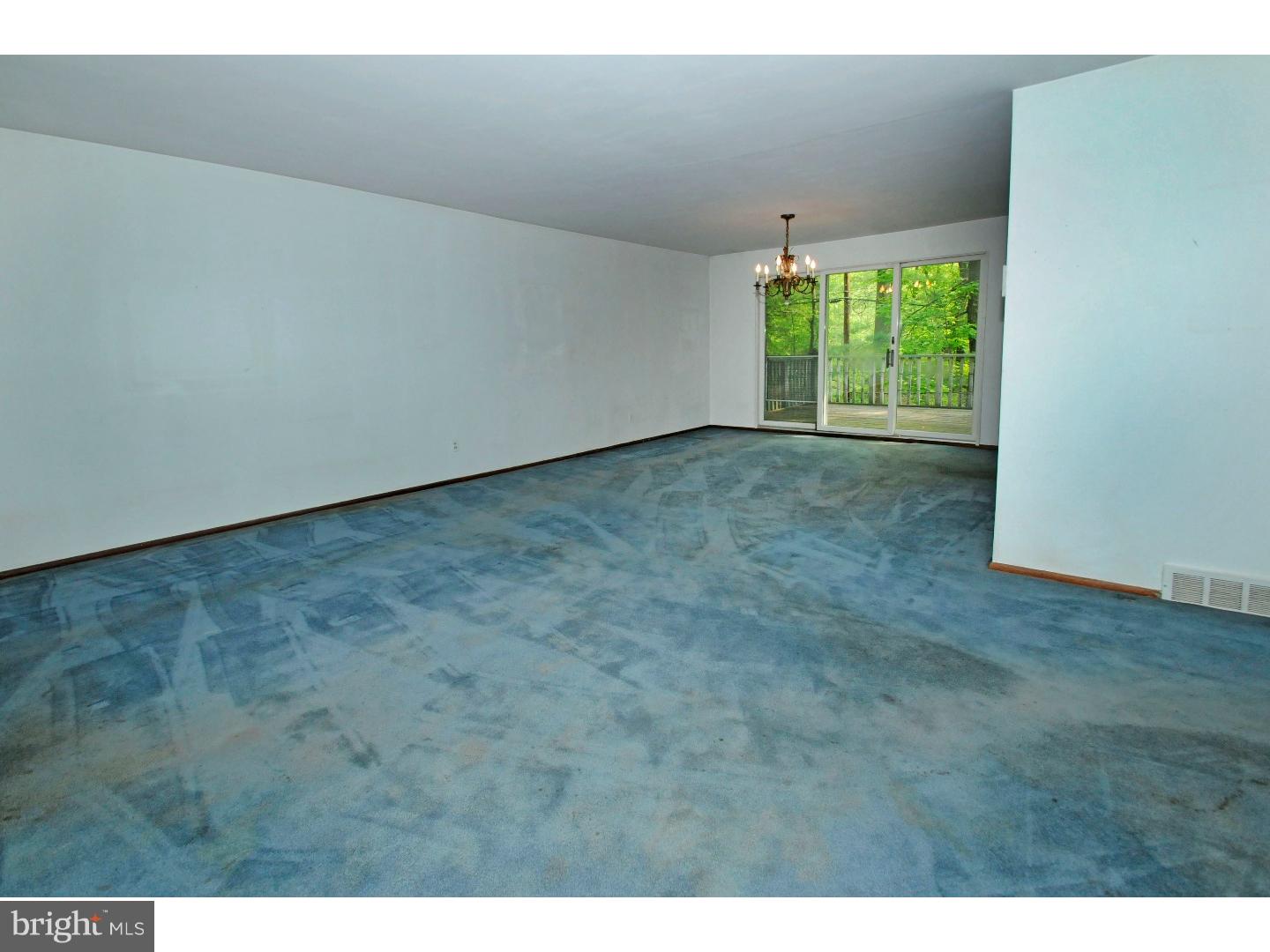 1009 Delene Road Rydal, PA 19046 - Photo 5 of 25 Living Room