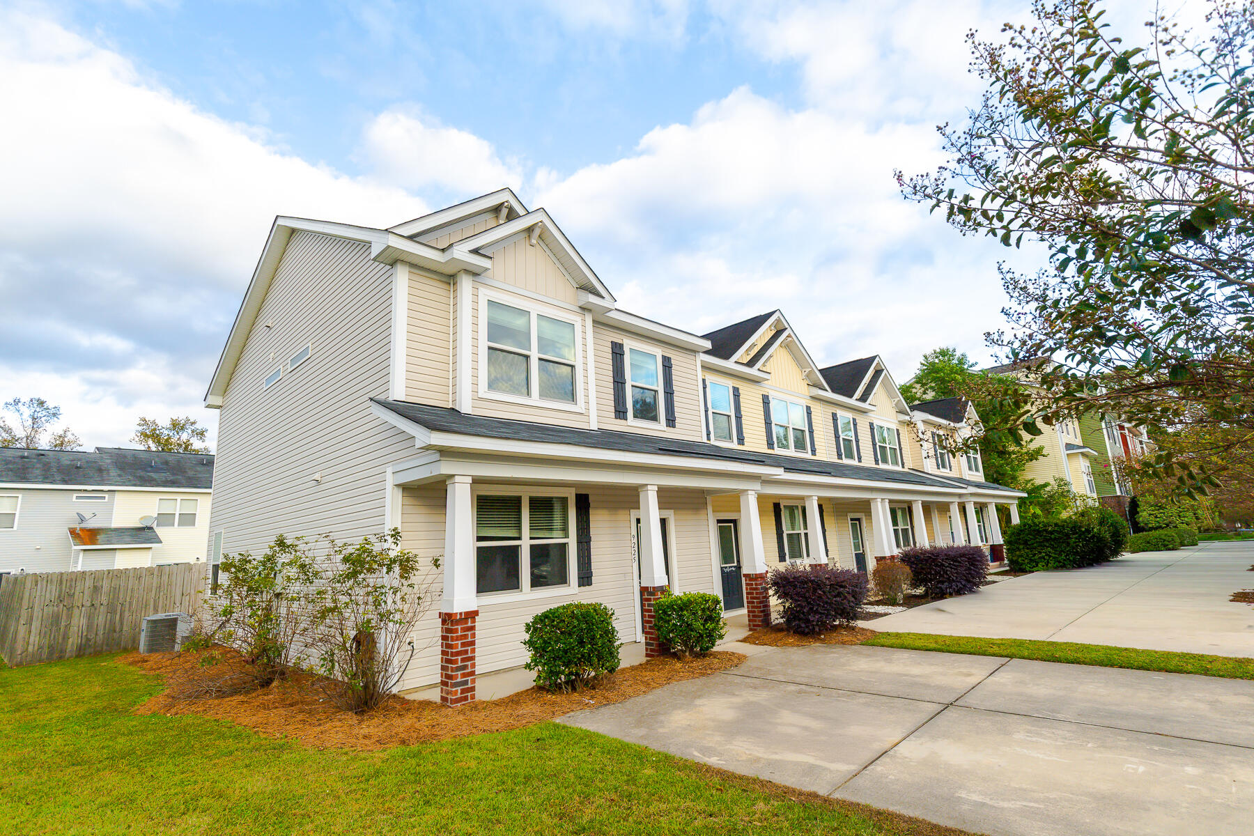 9227 Southern Oak Lane Ladson, SC 29456 - Photo 2 of 31 SS-2