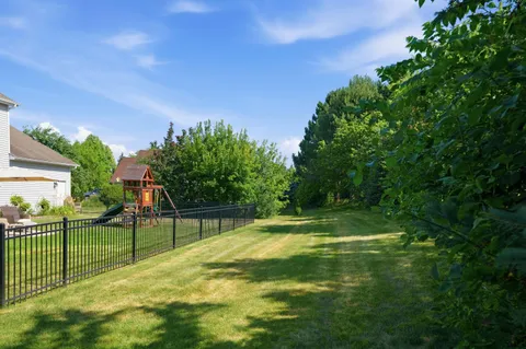 $634,999 | 6732 Yale Drive, Franklin, WI 53132
