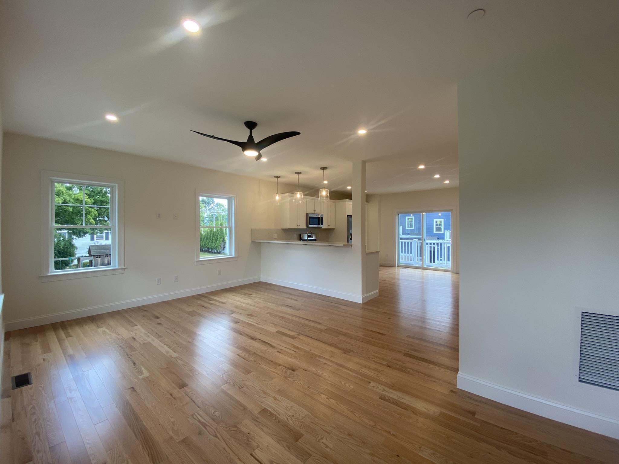 55 Ocean Road, Unit 1 Portsmouth, NH 03801 - Photo 13 of 32