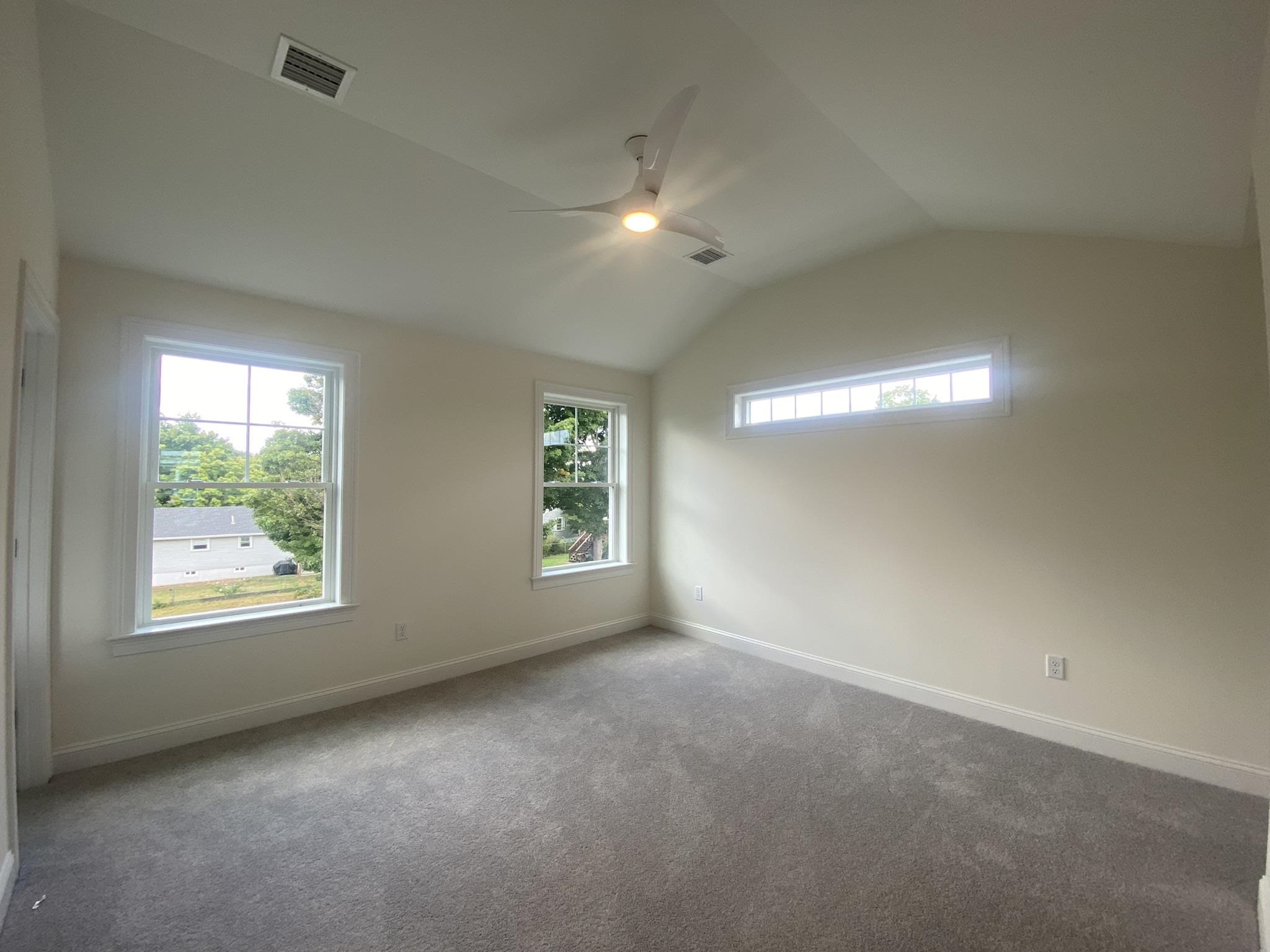 55 Ocean Road, Unit 1 Portsmouth, NH 03801 - Photo 18 of 32