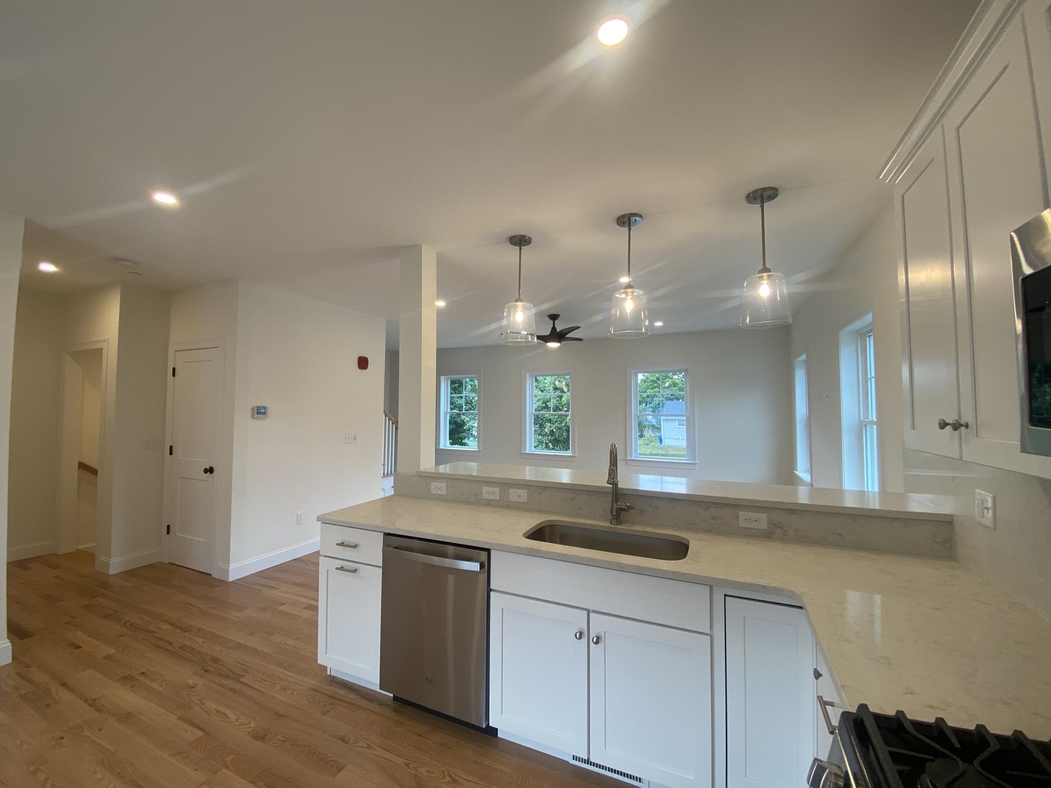 55 Ocean Road, Unit 1 Portsmouth, NH 03801 - Photo 10 of 32