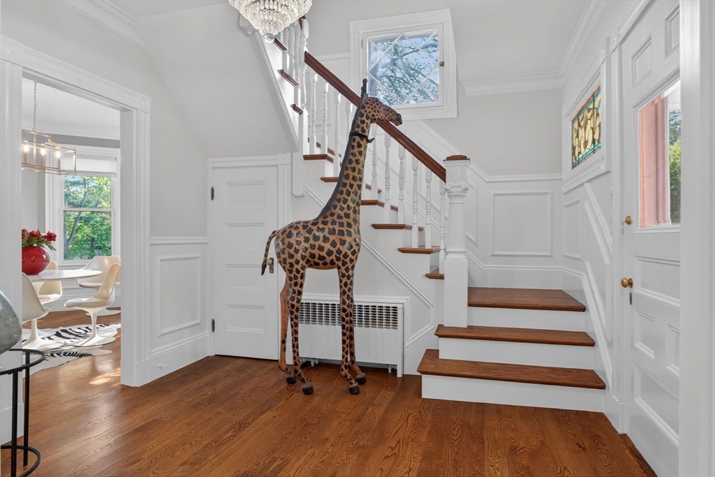 33 Linden Street Wellesley, MA 02482 - Photo 4 of 25