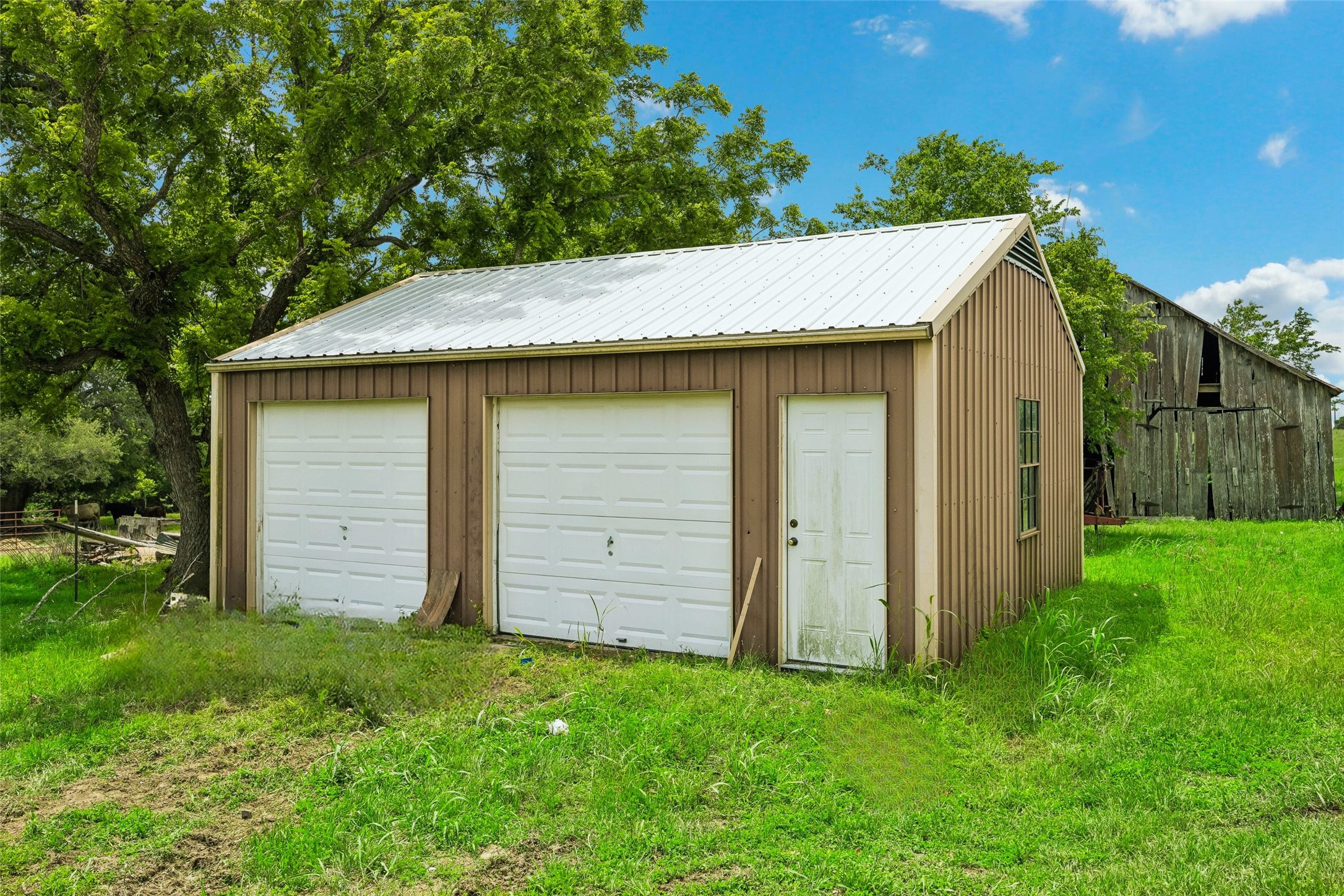 4754 Wickel Road Burton, TX 77835 - Photo 6 of 23 a view of a backyard