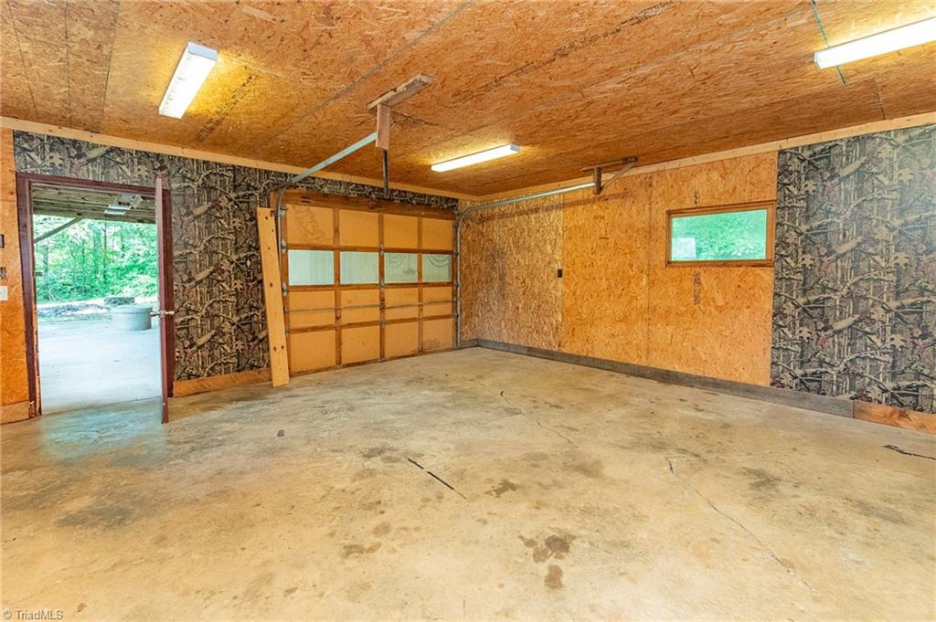 291 Kingwood Road Reidsville, NC 27320 - Photo 48 of 49 inside workshop