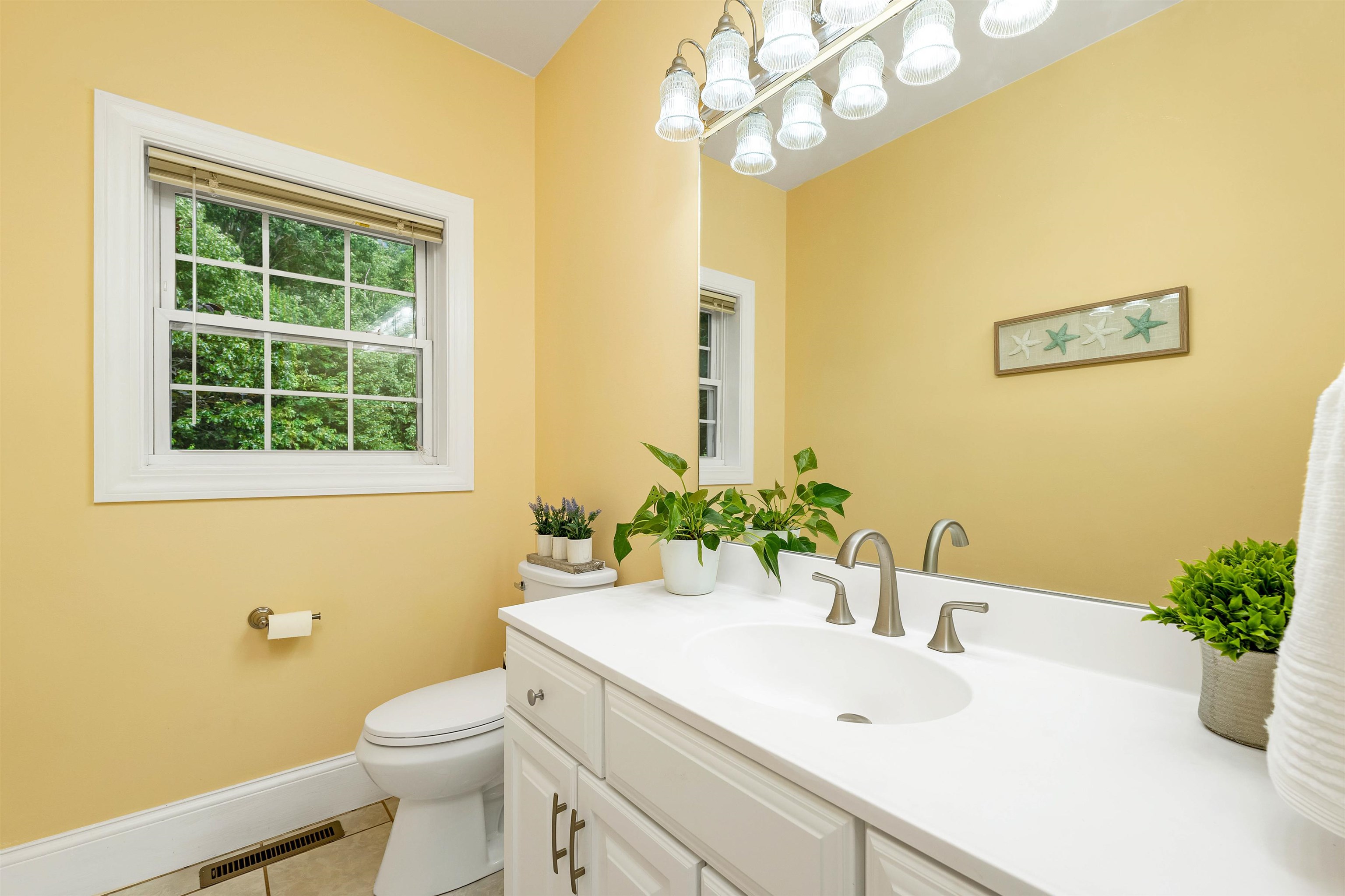 7 Candlewood Road Windham, NH 03087 - Photo 18 of 40