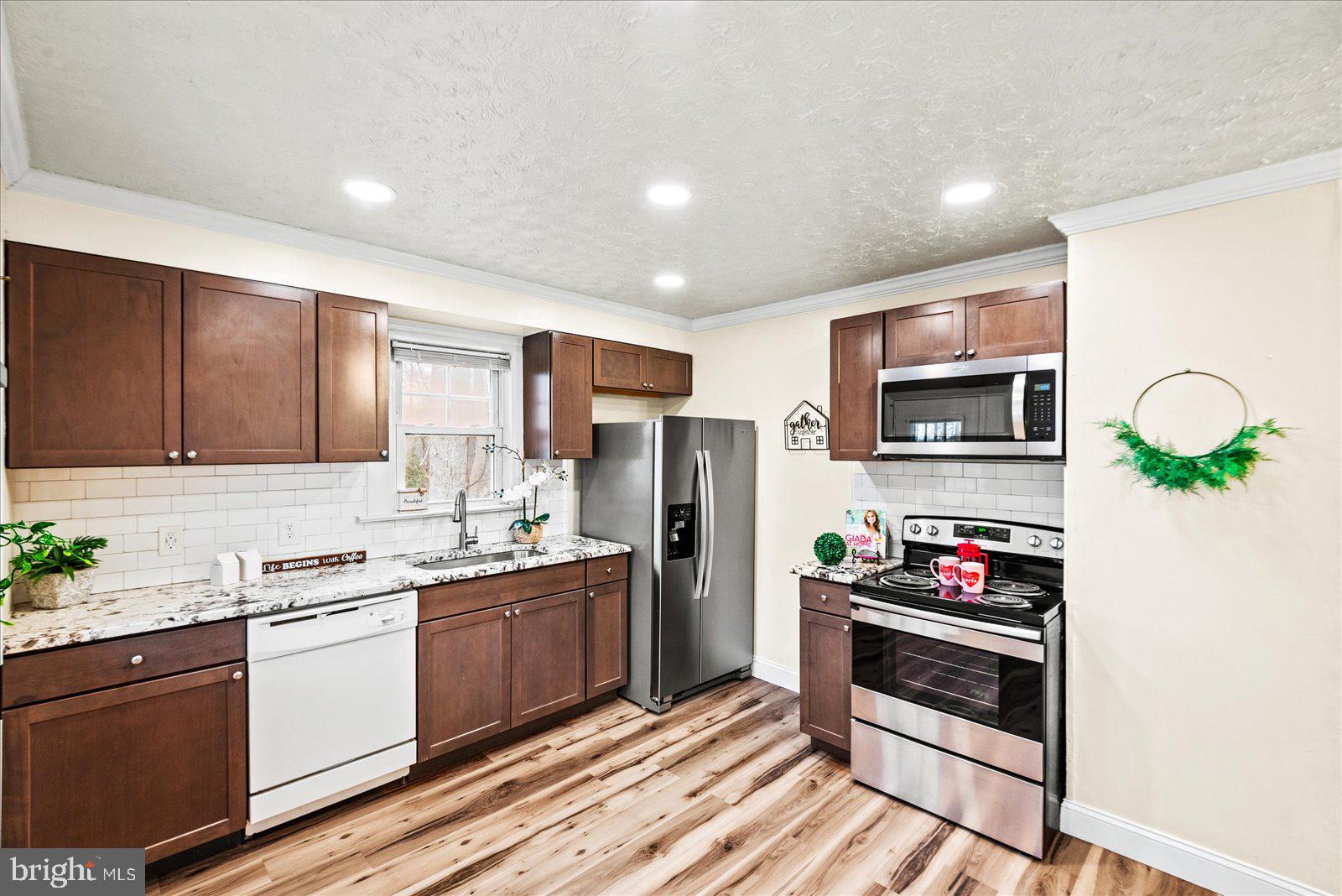 187 Onville Road Stafford, VA 22556 - Photo 5 of 33 Eat in Kitchen