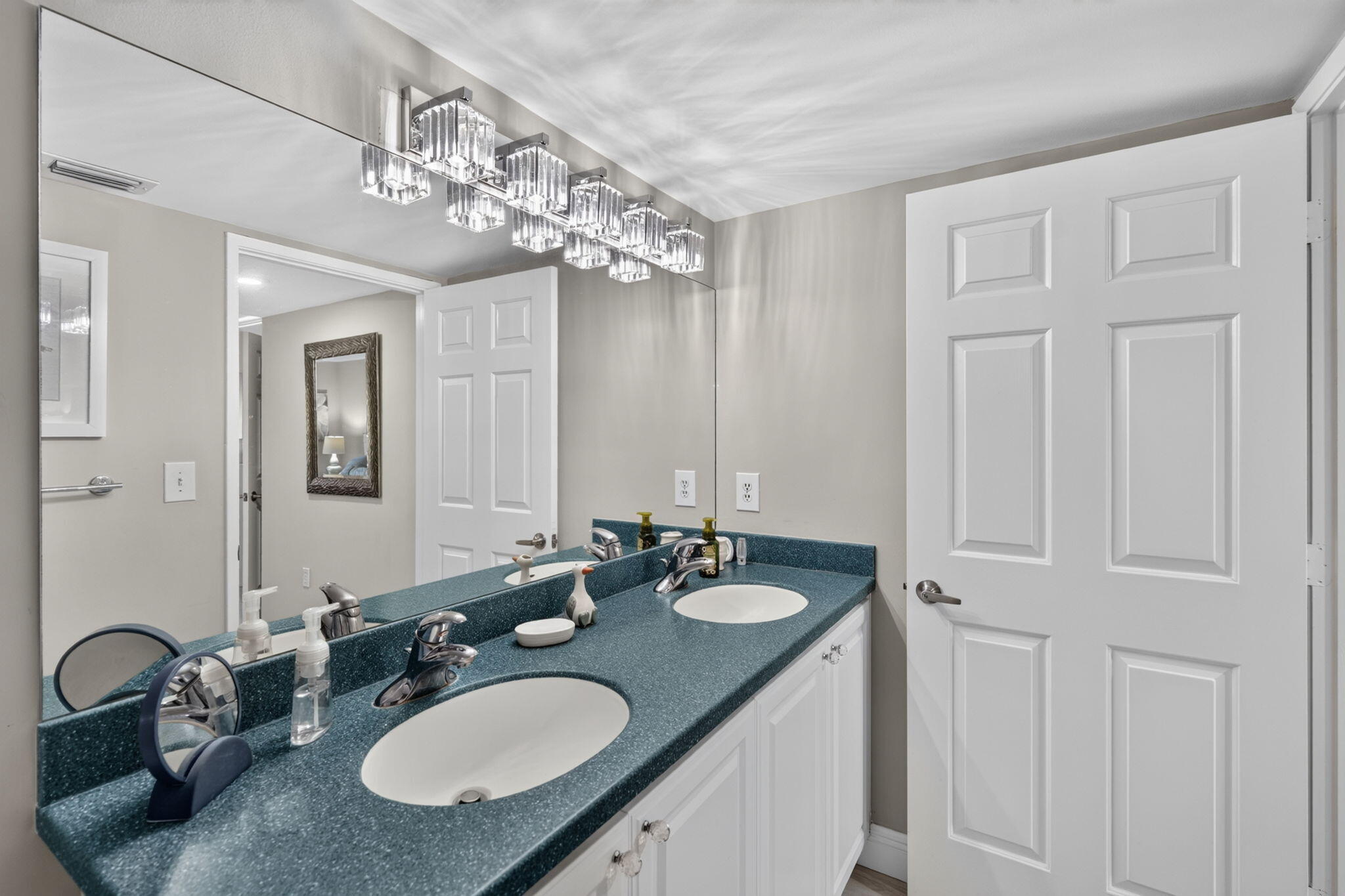 275 Palm Avenue, Unit D Jupiter, FL 33477 - Photo 27 of 56 12-web-or-mls-_MLP5660