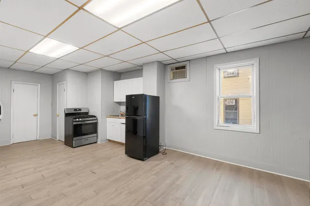 $489,900 | 74 Holmes Avenue, Waterbury, CT 06710