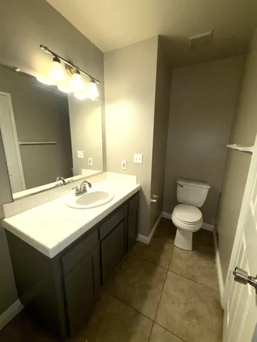 $2,100 | 7738 North Woodrow Avenue, Fresno, CA 93720