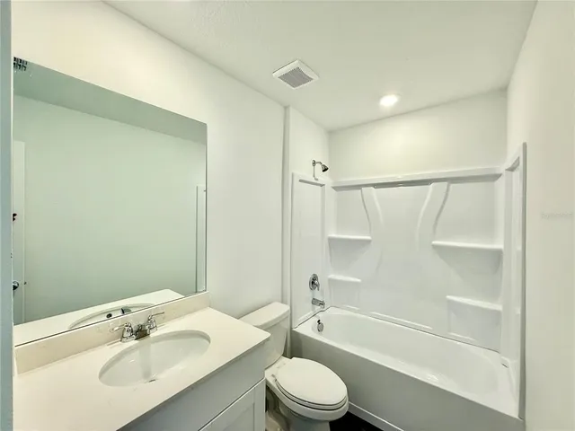 an empty room with a empty space