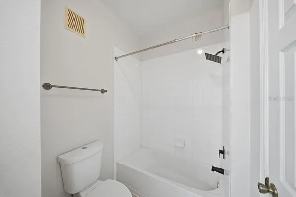 $2,100 | 3190 Dante Drive, Unit 305, Orlando, FL 32835