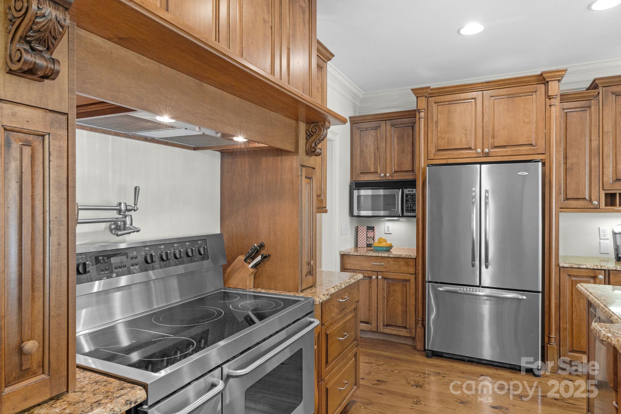 8623 Island Point Road Charlotte, NC 28278 - Photo 12 of 48 Gallery Image 12