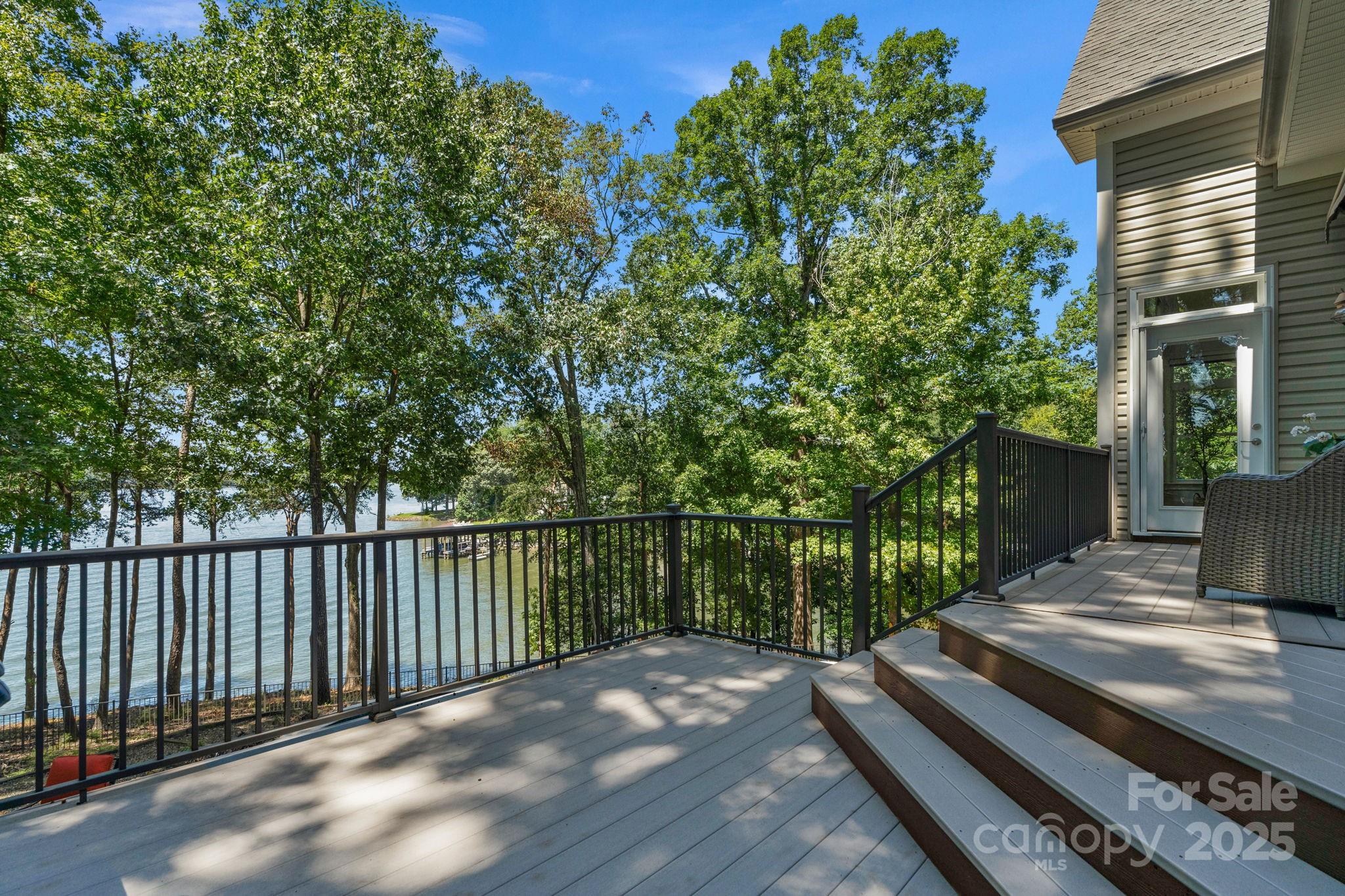 8623 Island Point Road Charlotte, NC 28278 - Photo 36 of 48 Gallery Image 36