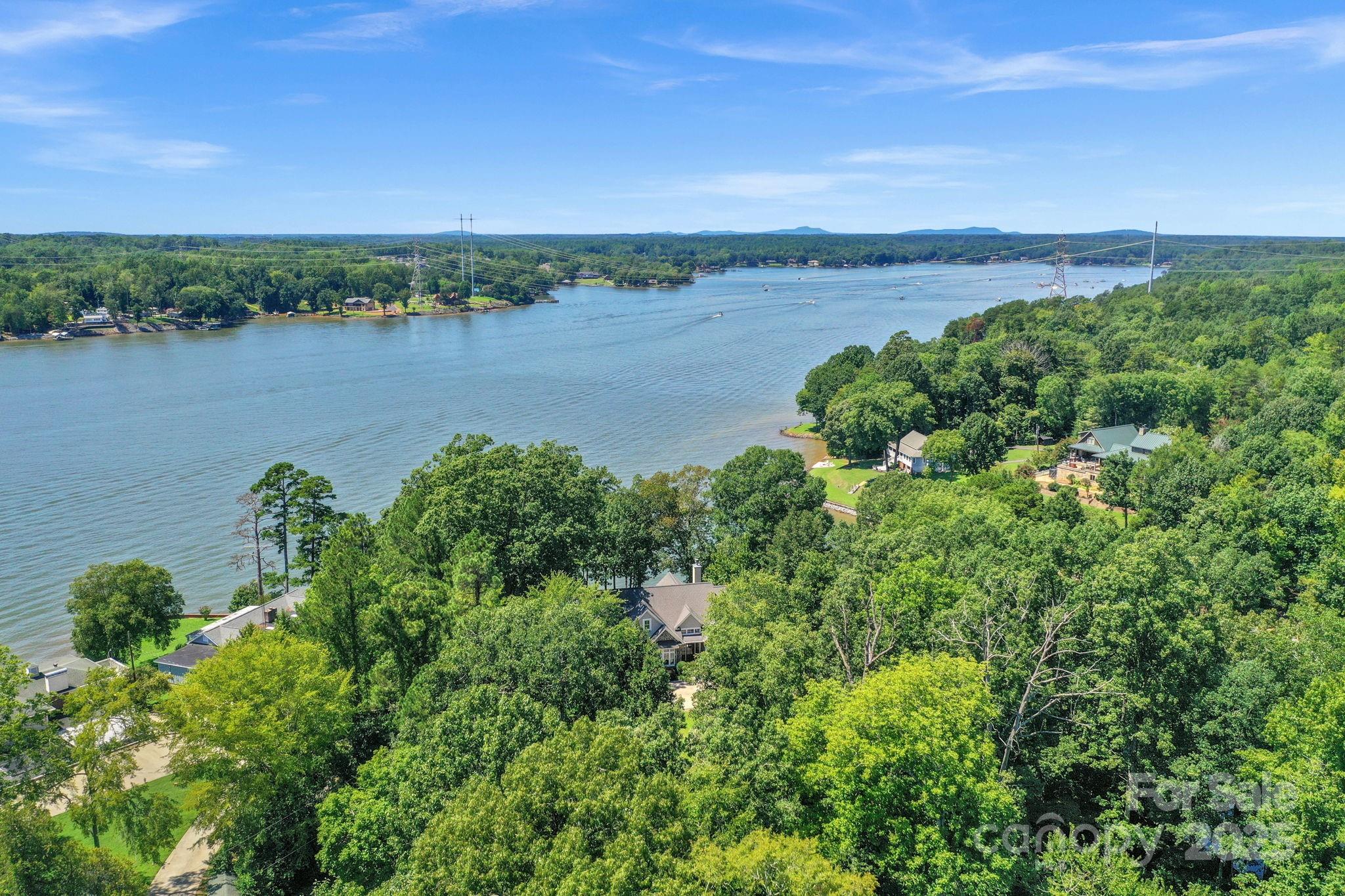 8623 Island Point Road Charlotte, NC 28278 - Photo 40 of 48 Gallery Image 40
