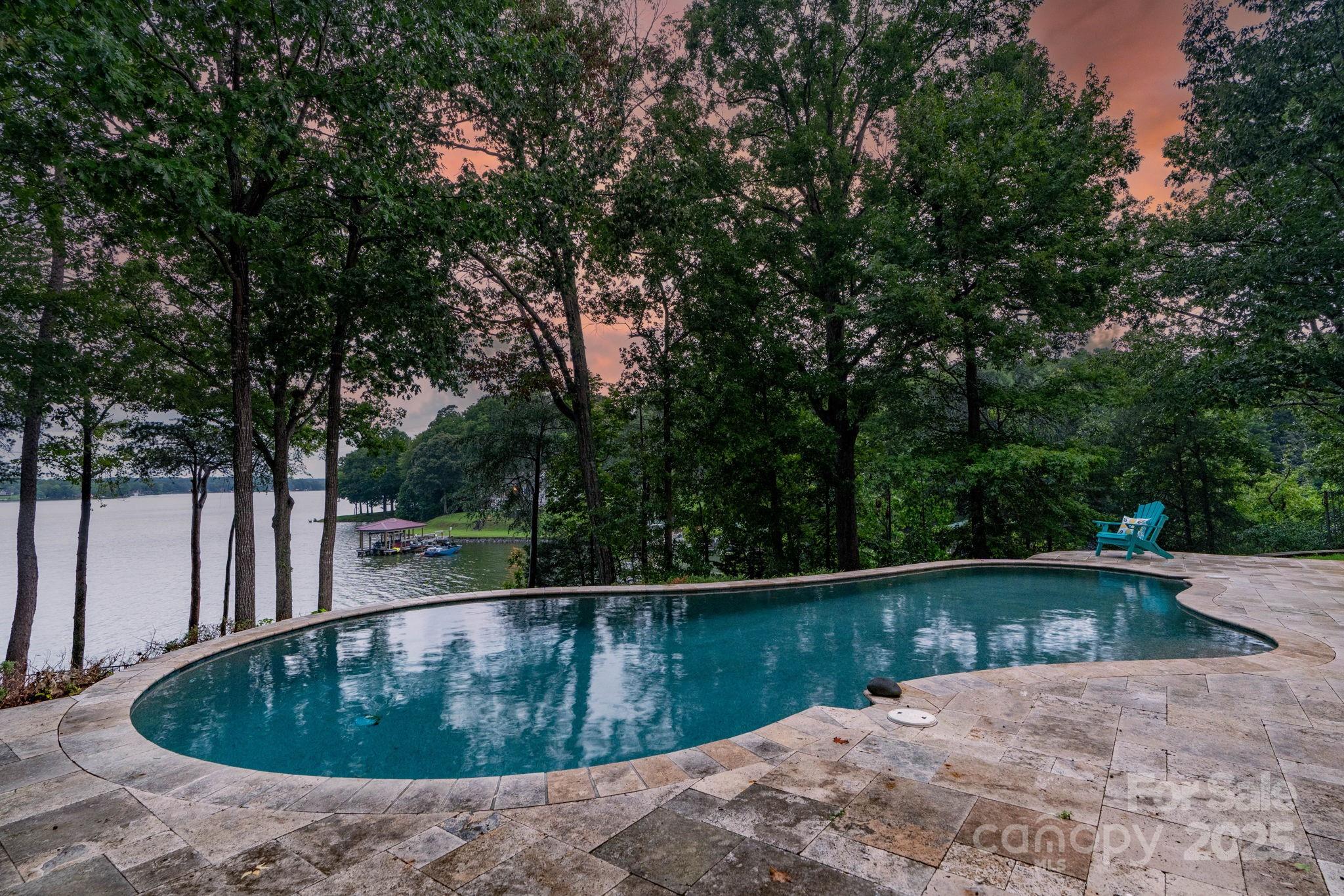 8623 Island Point Road Charlotte, NC 28278 - Photo 47 of 48 Gallery Image 47