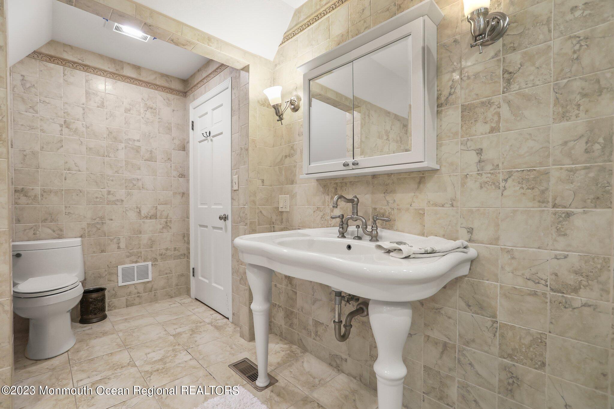 45 Glenwood Road Colts Neck, NJ 07722 - Photo 44 of 64 5W5A0066