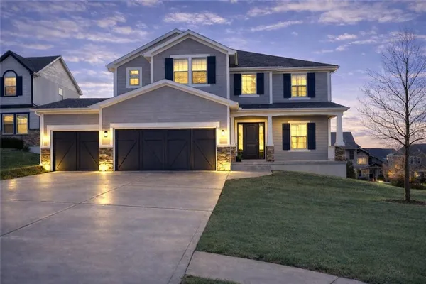 $539,900 | 9610 North Elm Court, Kansas City, MO 64157