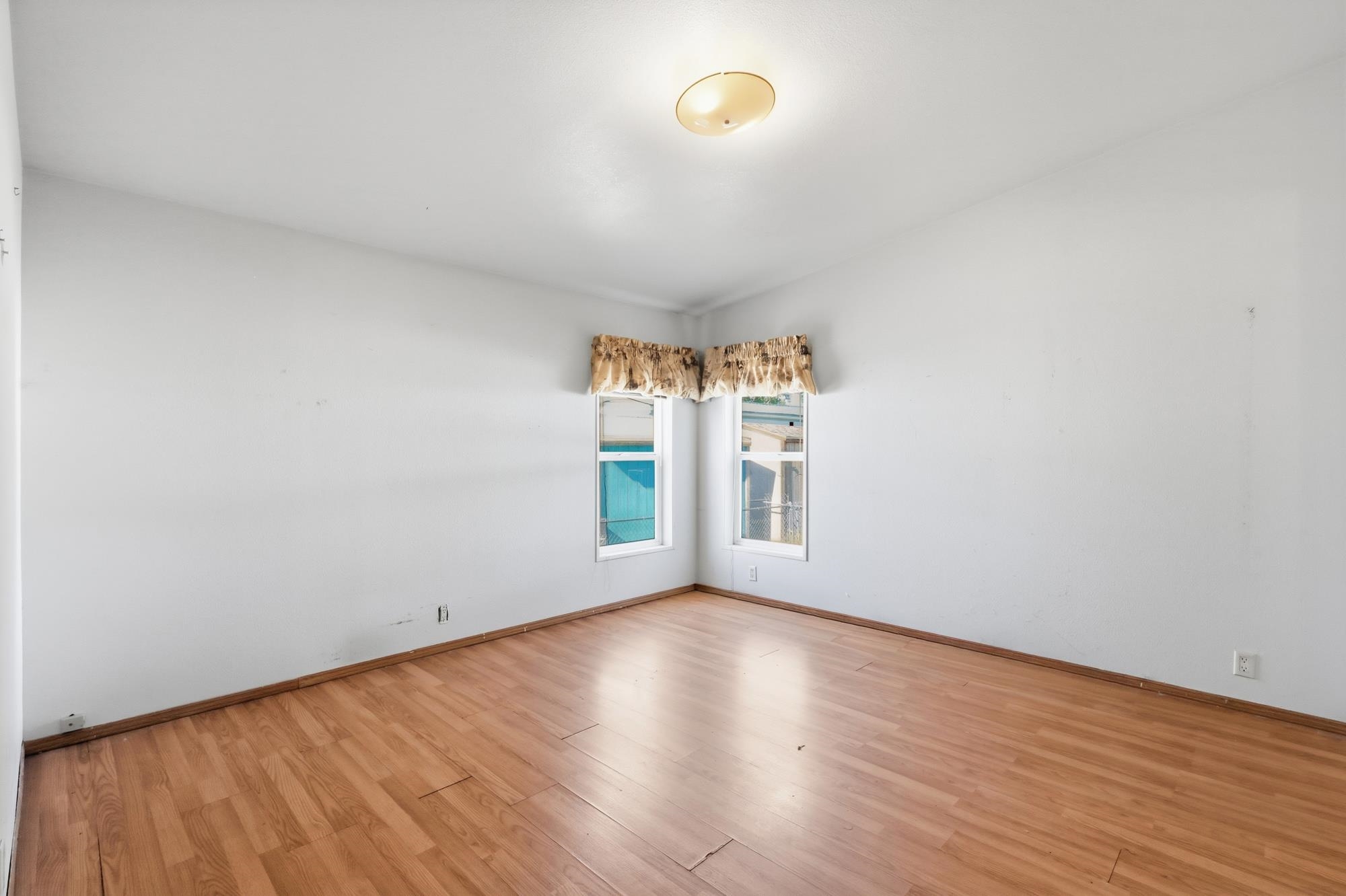 4112 East Center Road, Unit 37 Mead, WA 99021 - Photo 14 of 33