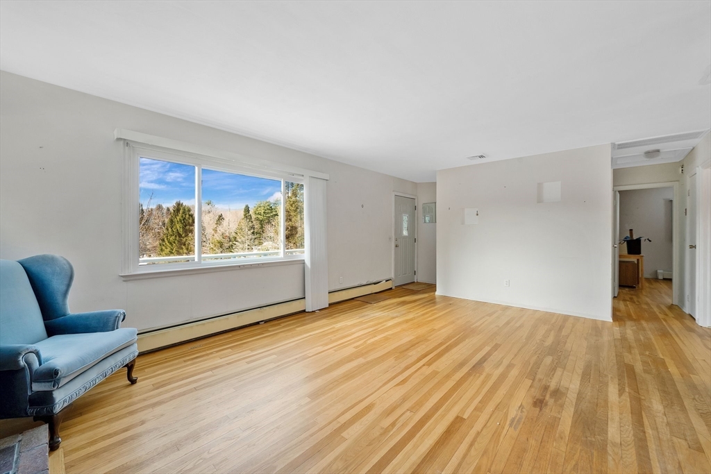 167 1/2 Palmer Road Monson, MA 01057 - Photo 10 of 36 Gallery Image 10