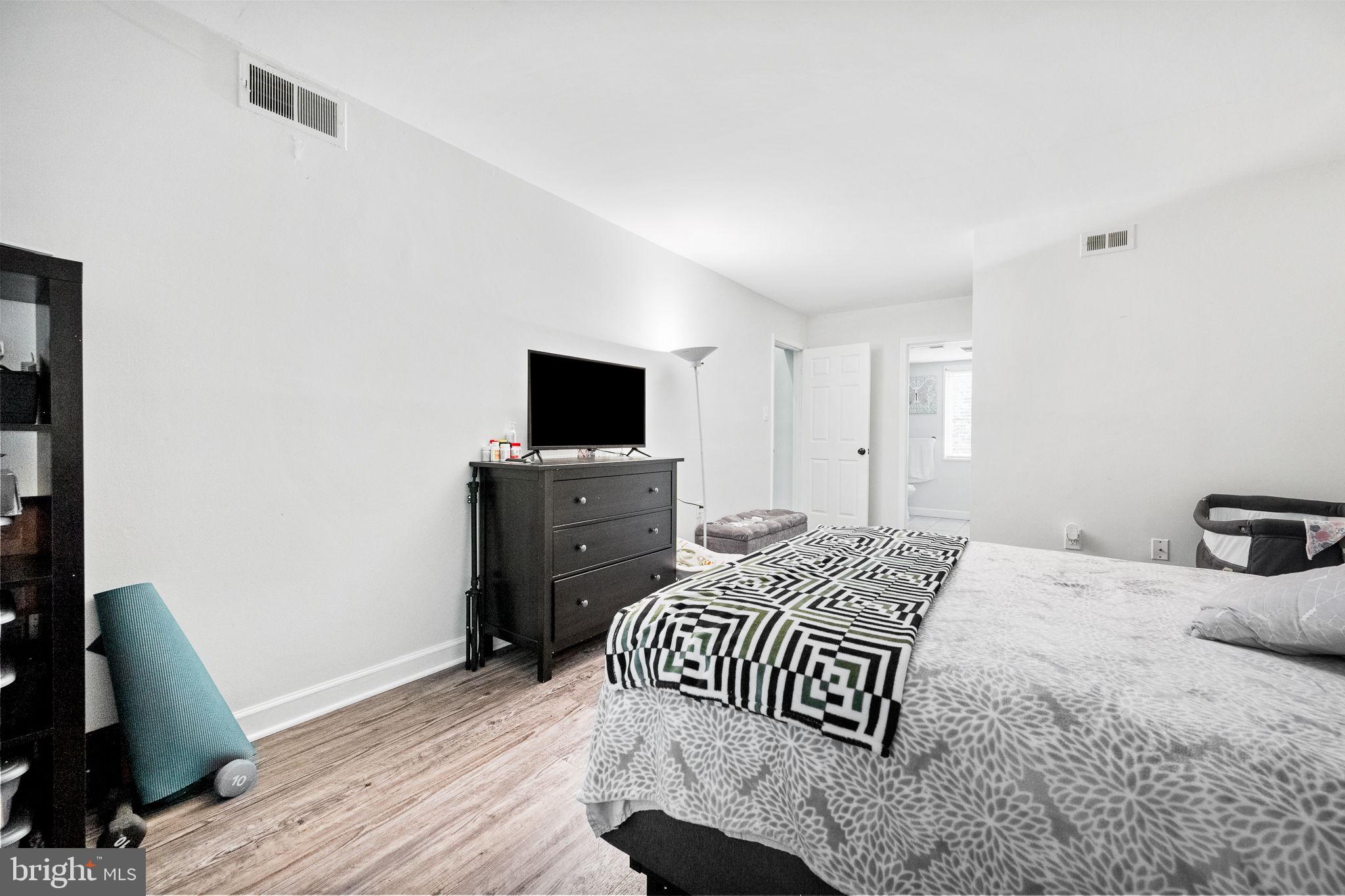 1423 Northgate Square, Unit 142311C Reston, VA 20190 - Photo 20 of 30