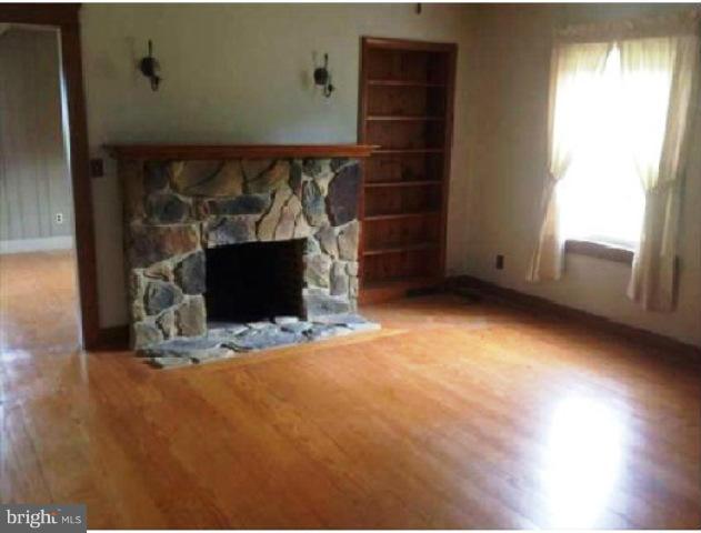 2525 Albert Rill Road Westminster, MD 21157 - Photo 7 of 14 Interior (General)