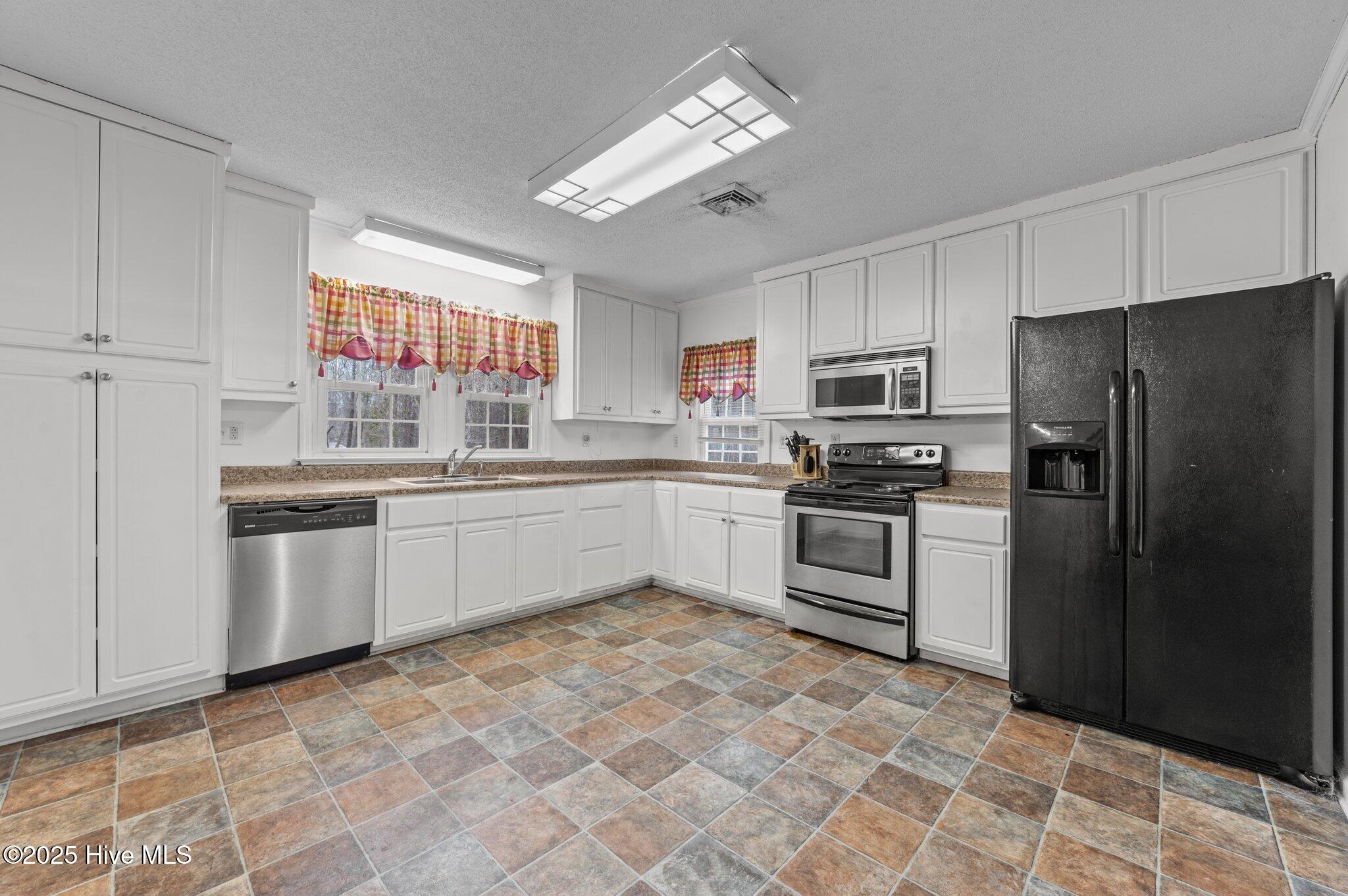 205 Streets Ferry Road Vanceboro, NC 28586 - Photo 20 of 79 Gallery Image 20