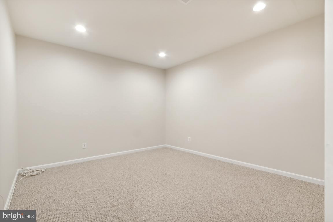 42021 Ural Drive Aldie, VA 20105 - Photo 32 of 48