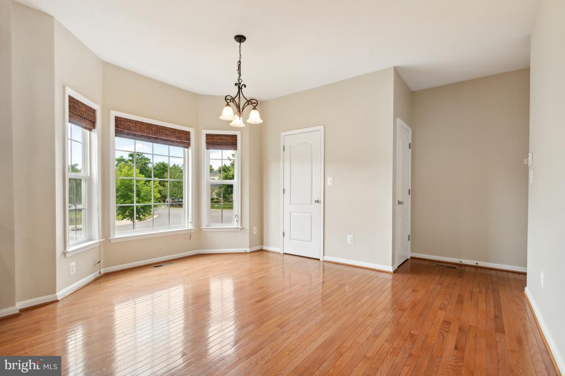 42021 Ural Drive Aldie, VA 20105 - Photo 6 of 48