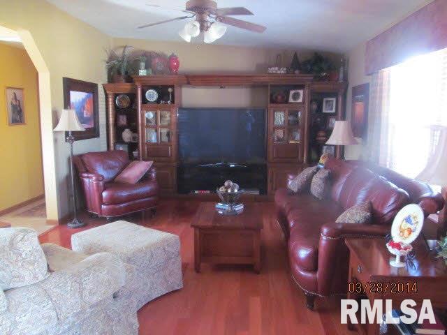 16161 Corinth Road Marion, IL 62959 - Photo 3 of 32