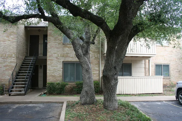 $1,600 | 8210 Bent Tree Road, Unit 113, Austin, TX 78759