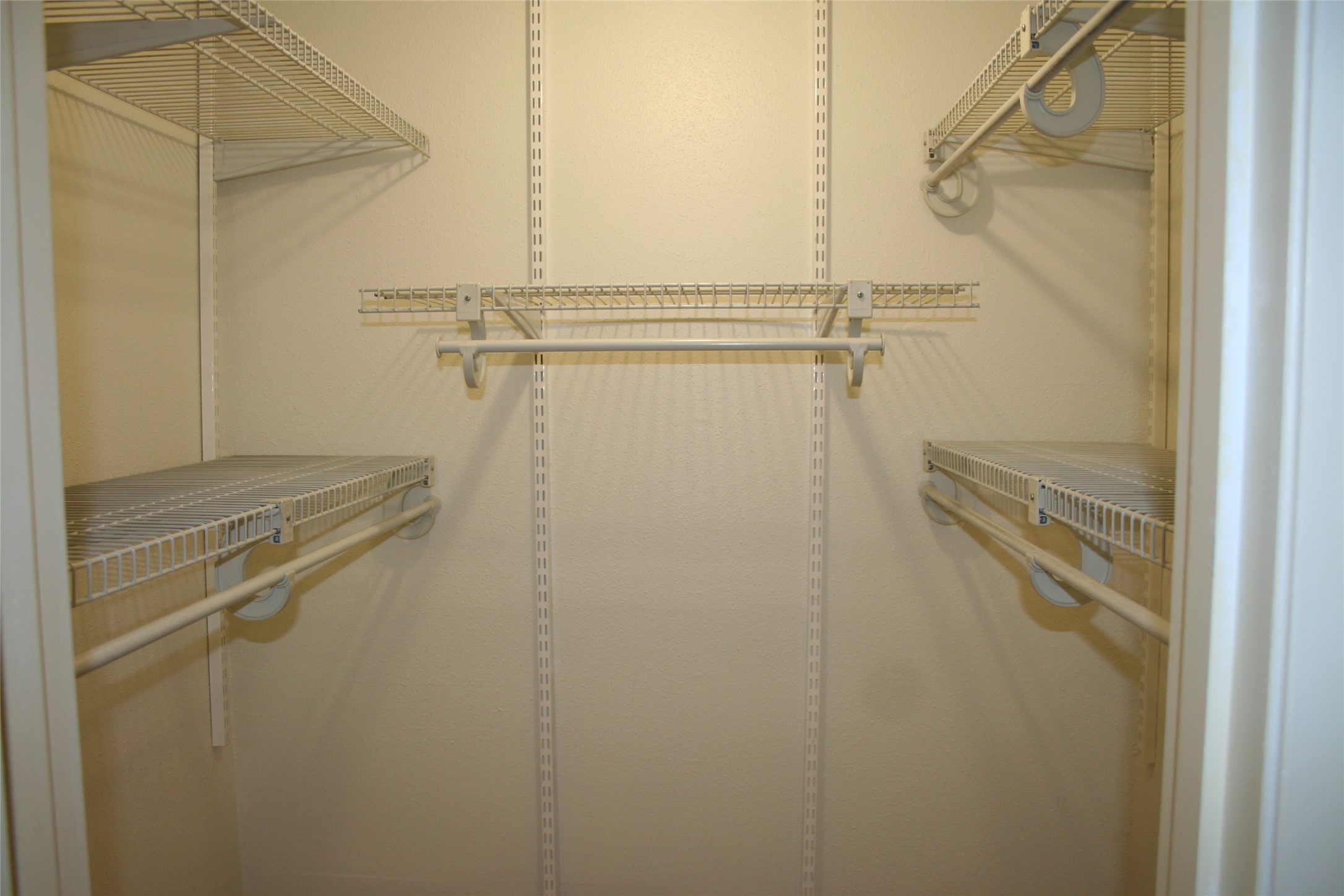 8210 Bent Tree Road, Unit 113 Austin, TX 78759 - Photo 12 of 16