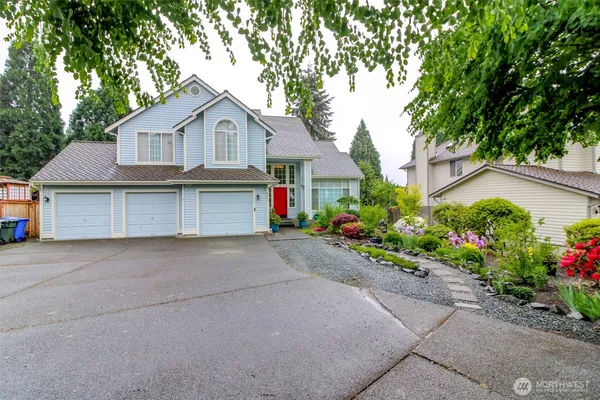 $900,000 | 9307 South 237th Place, Kent, WA 98031
