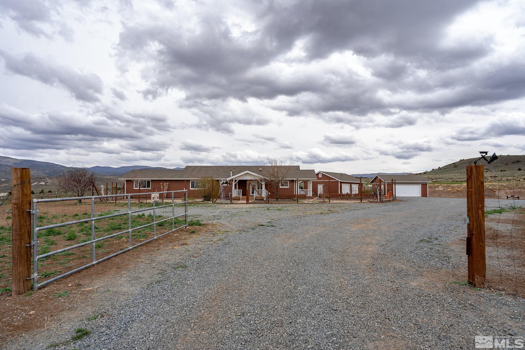 3655 Crazy Horse Road Reno, NV 89510 - Photo 3 of 31