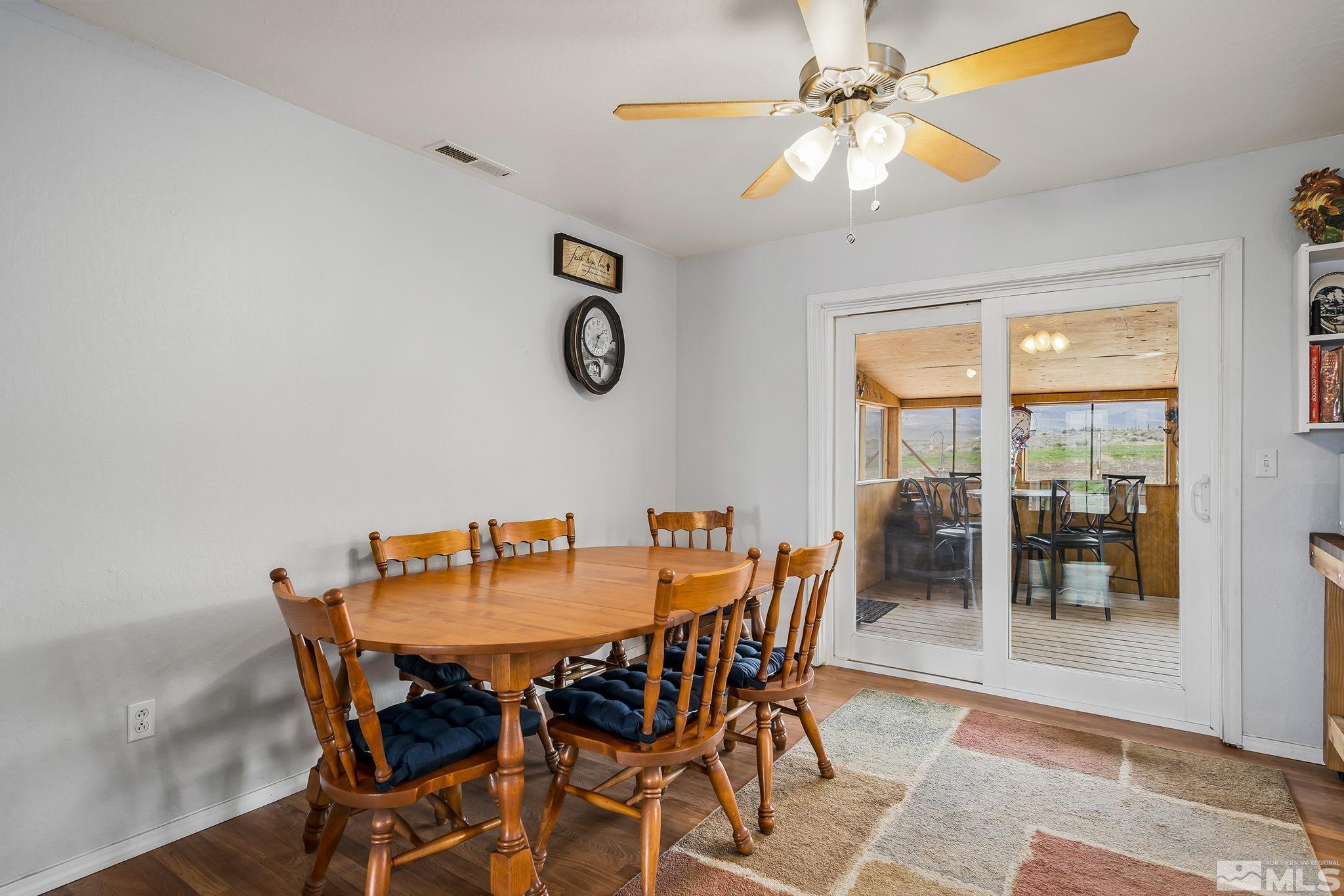 3655 Crazy Horse Road Reno, NV 89510 - Photo 10 of 31 a dining room with furniture and window