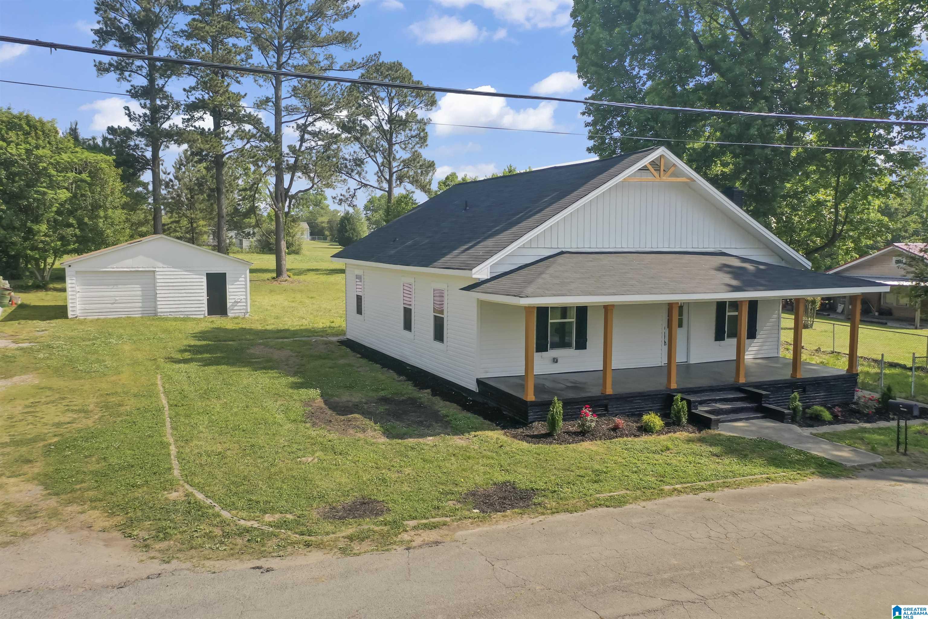 912 9th Street Pleasant Grove, AL 35127 - Photo 4 of 30