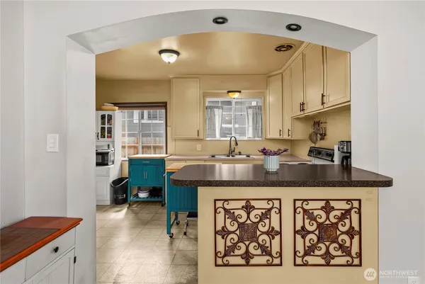 $325,000 | 3805 A Street, Tacoma, WA 98418
