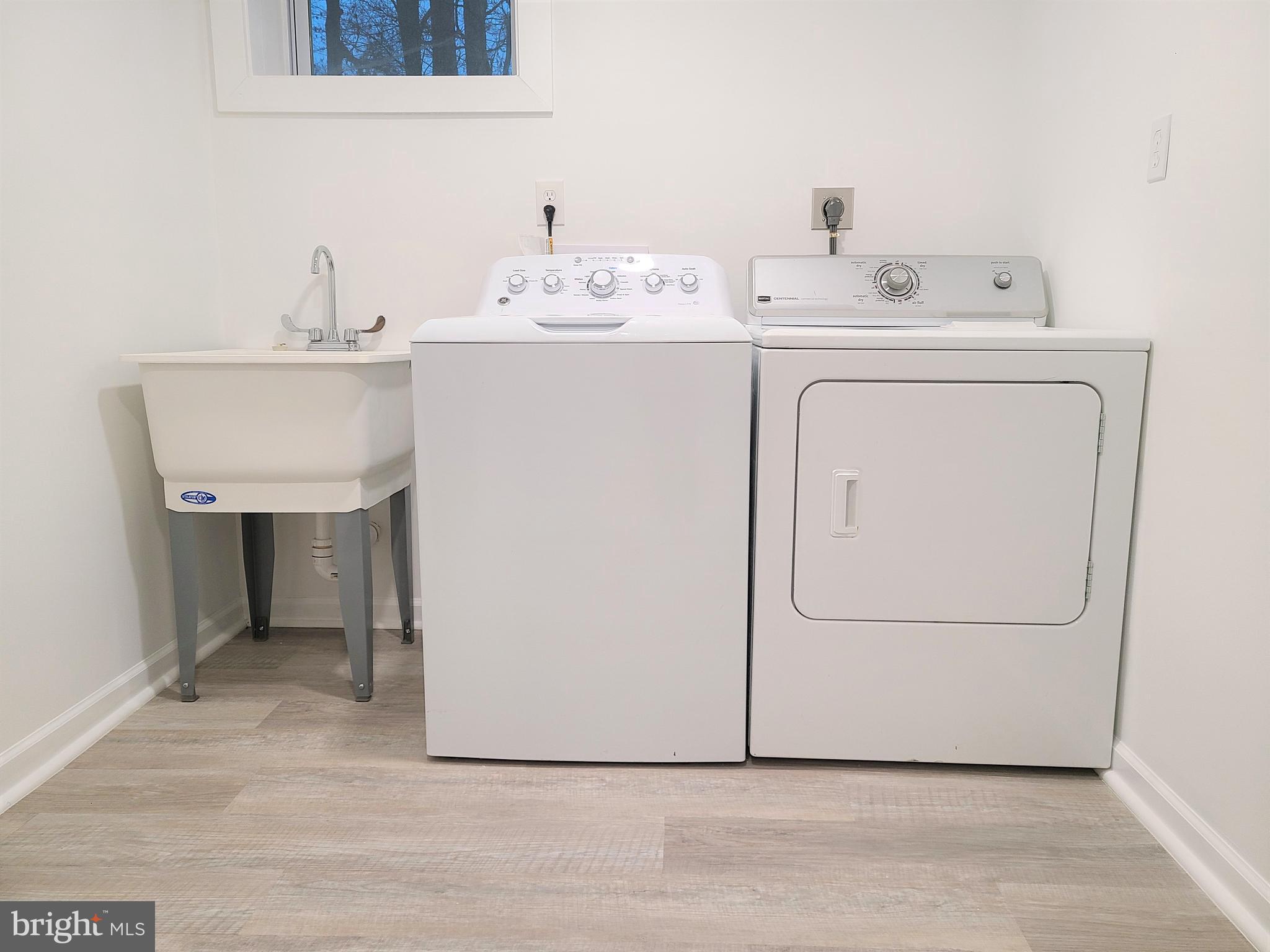 1504 Gridley Lane Silver Spring, MD 20902 - Photo 23 of 25 Laundry area