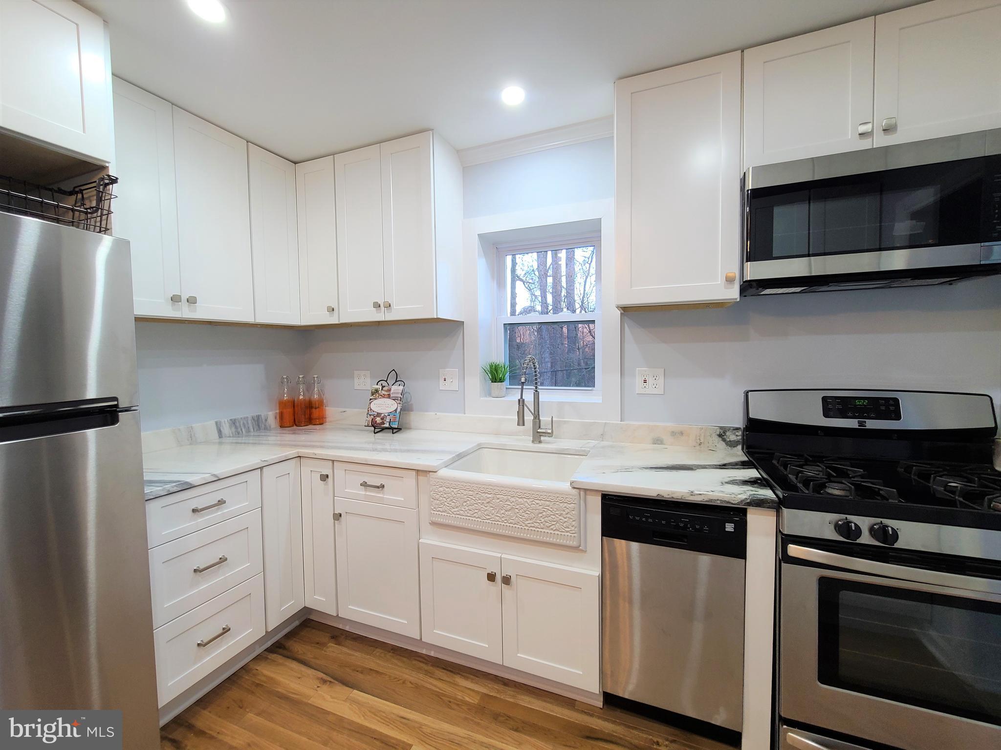 1504 Gridley Lane Silver Spring, MD 20902 - Photo 10 of 25 Stainless steel appliances