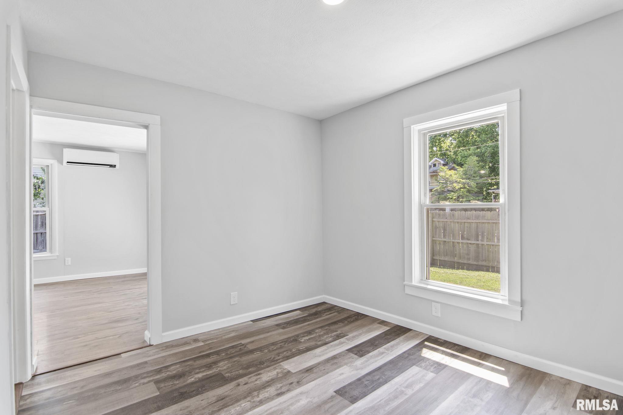 718 South State Street Springfield, IL 62704 - Photo 14 of 33
