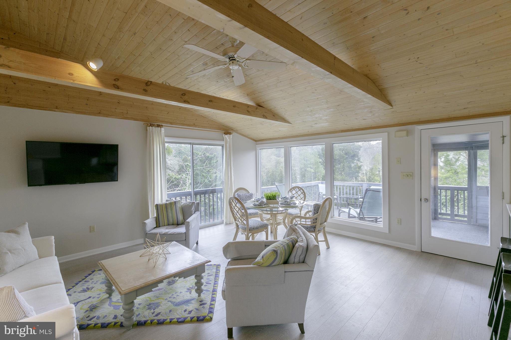 27 Harbor Road, Unit 6 Rehoboth Beach, DE 19971 - Photo 2 of 20 Living Area