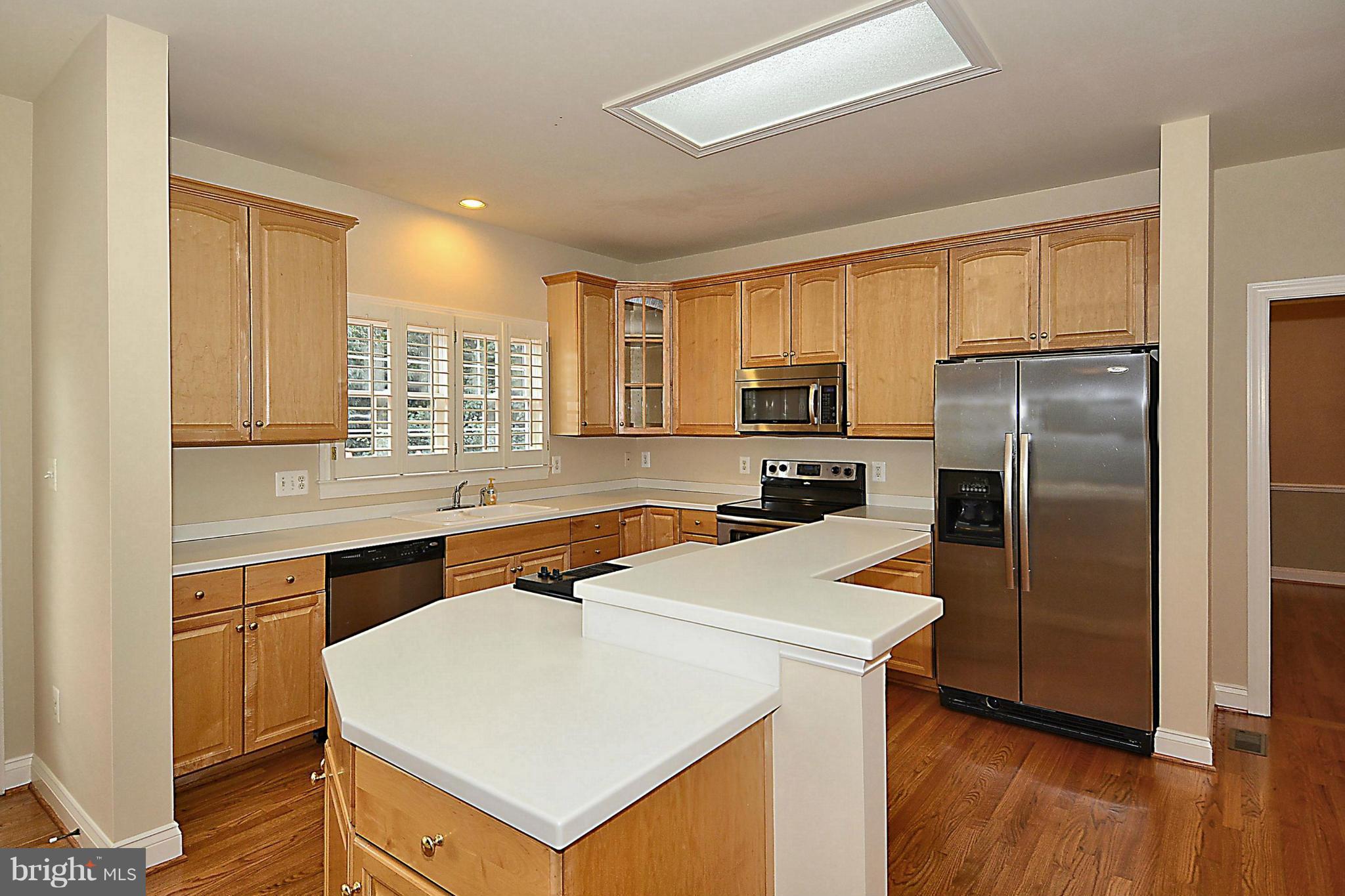 8763 Center Road Springfield, VA 22152 - Photo 13 of 30 Kitchen