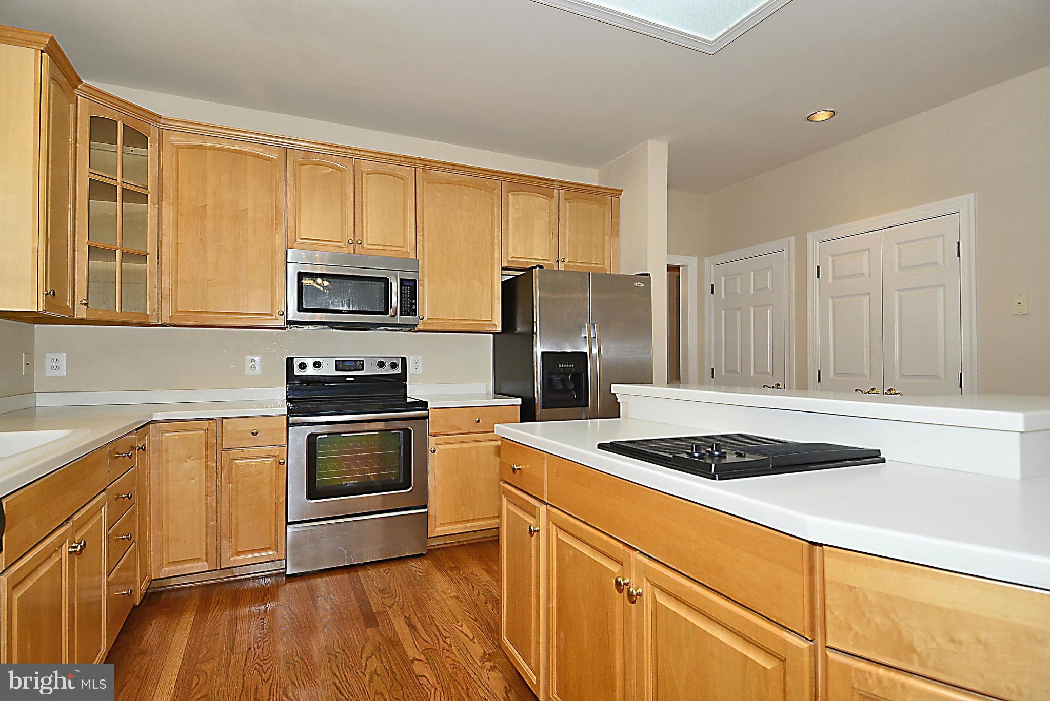 8763 Center Road Springfield, VA 22152 - Photo 15 of 30 Kitchen