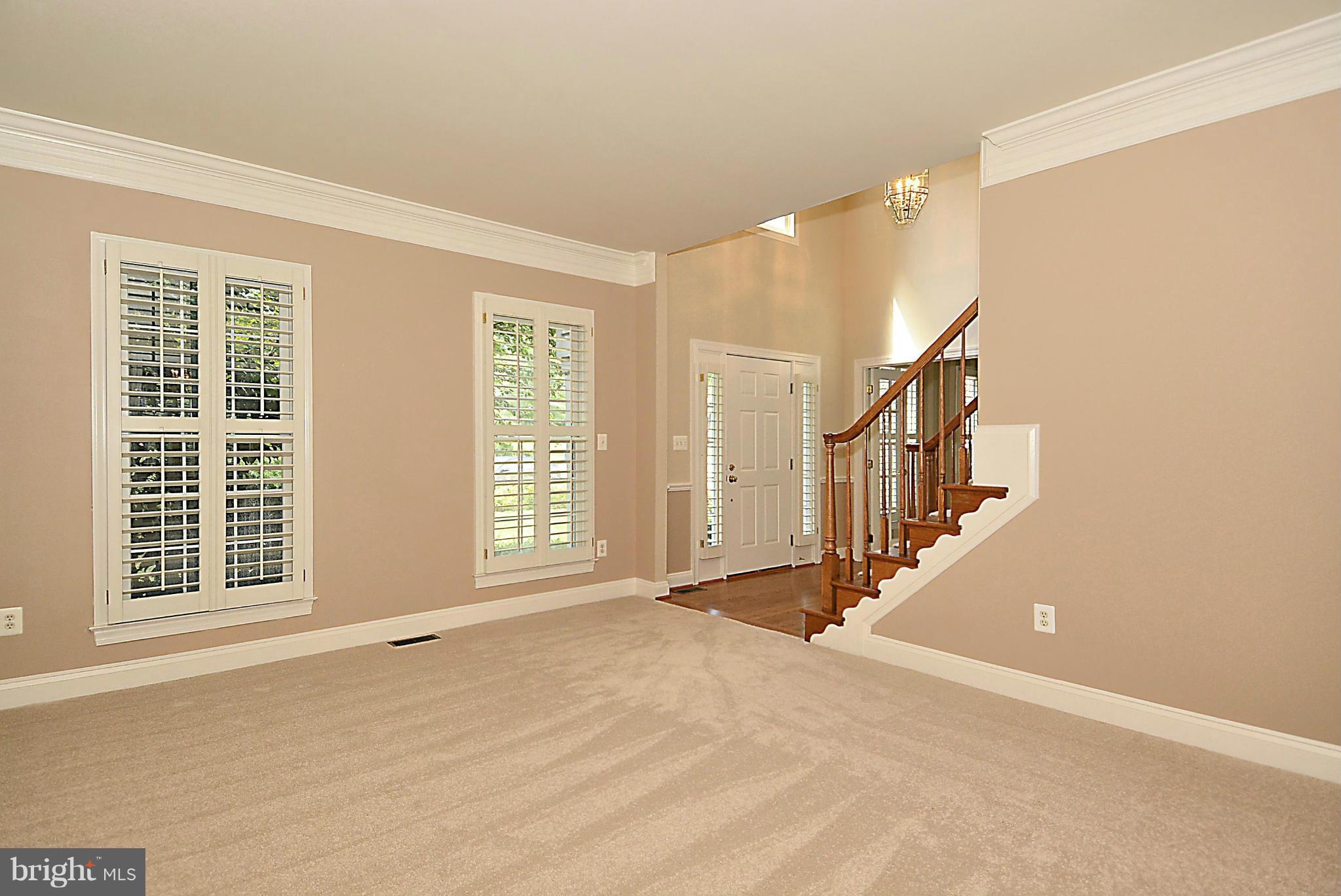 8763 Center Road Springfield, VA 22152 - Photo 17 of 30 Living Room
