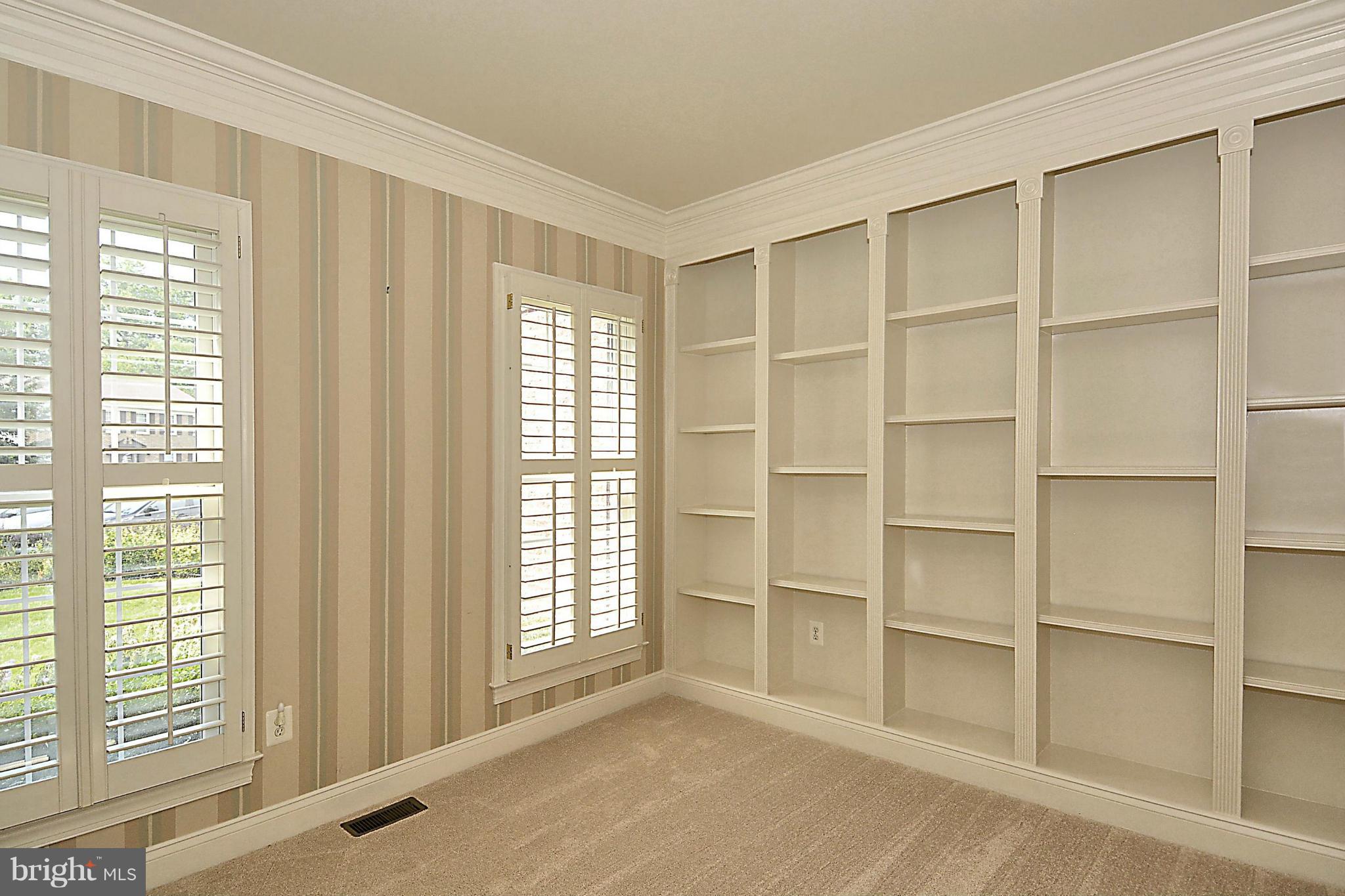 8763 Center Road Springfield, VA 22152 - Photo 18 of 30 Interior (General)