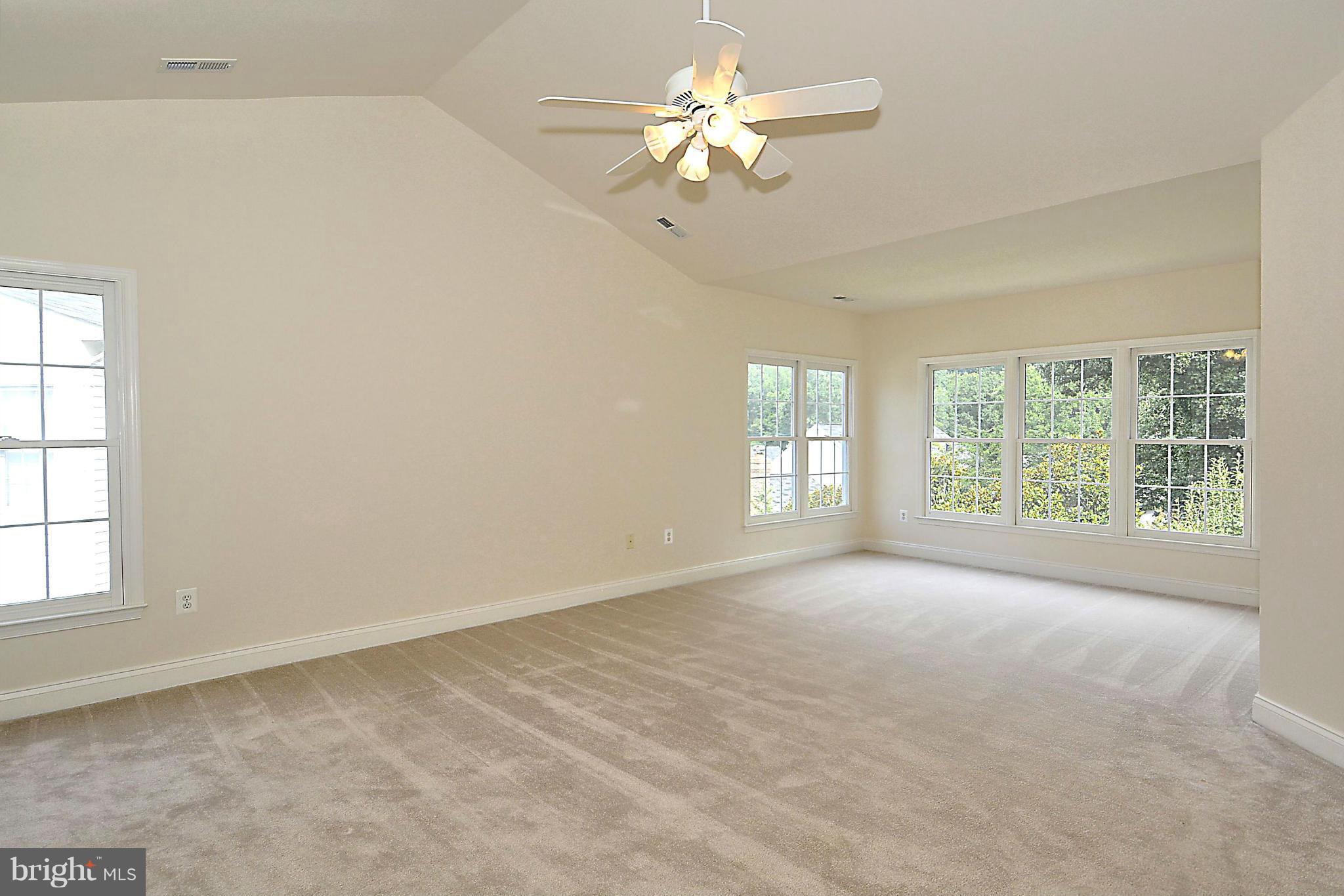 8763 Center Road Springfield, VA 22152 - Photo 22 of 30 Bedroom (Master)