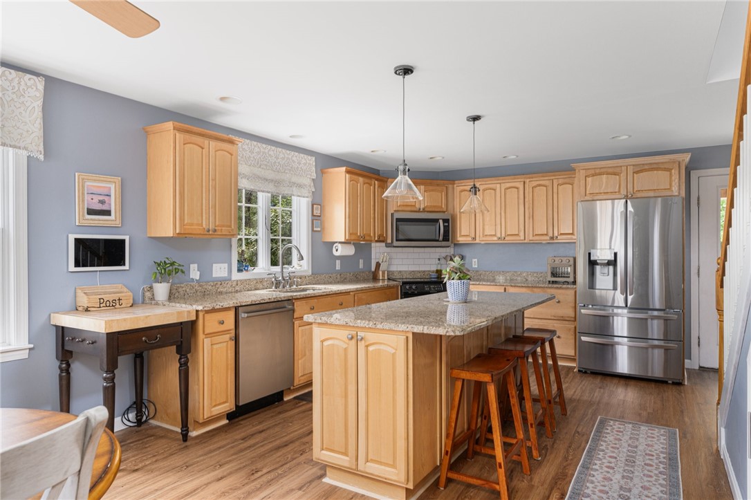 48 Pierce Road North Kingstown, RI 02874 - Photo 9 of 45 Gallery Image 9